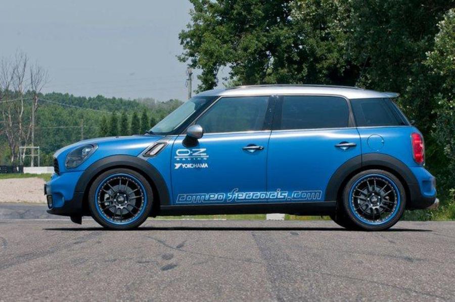  Mini Cooper Countryman Anniversario by Romeo Ferraris 2011 года  (фото 12 из 20)